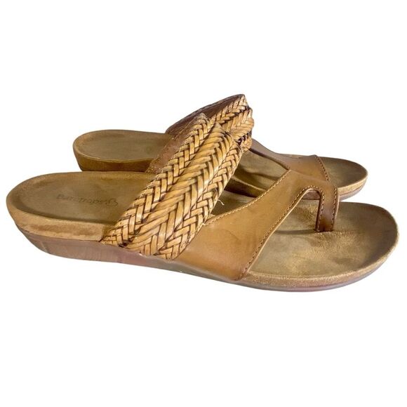 BareTraps Brown Slip On Sandals Style Jainna Women Size 7.5 Cushioned Wedge Heel - Picture 1 of 9